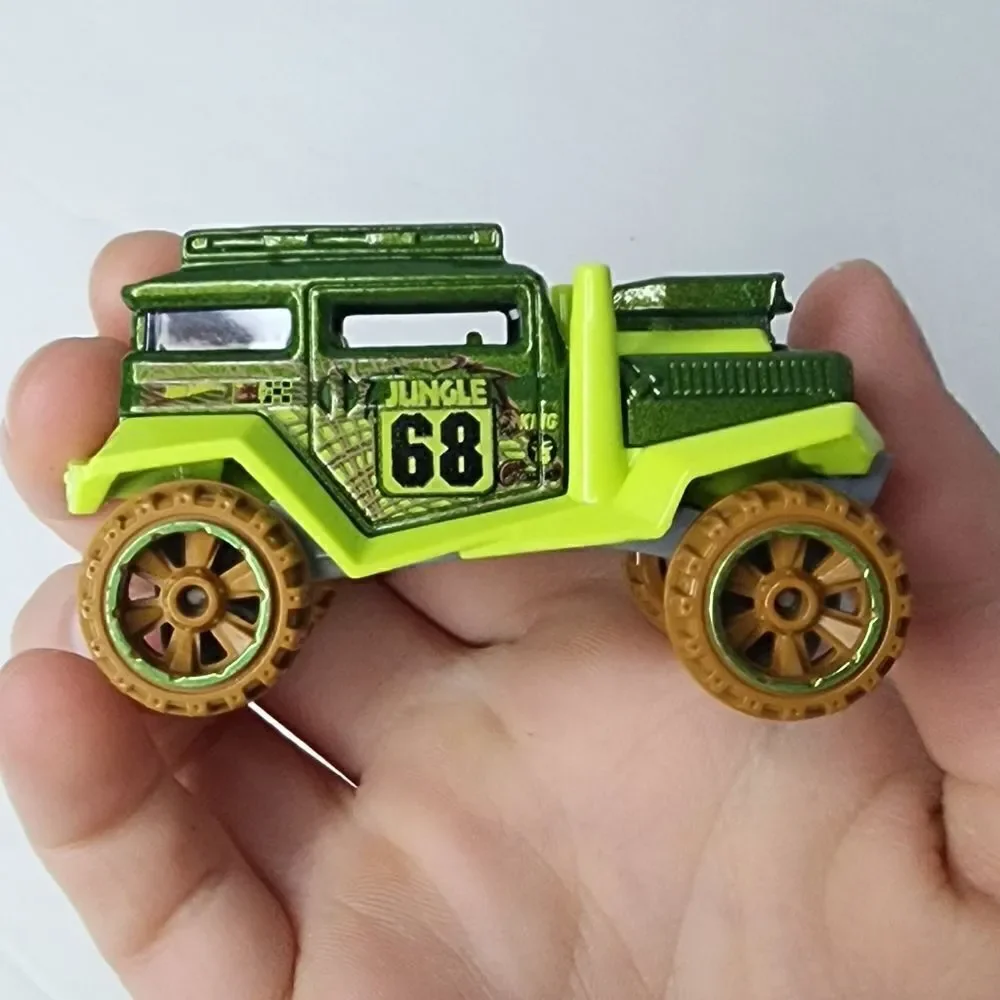 2012 Hot Wheels Jungle Rally 5 pack Loose BAD MUDDER 2 (Green)